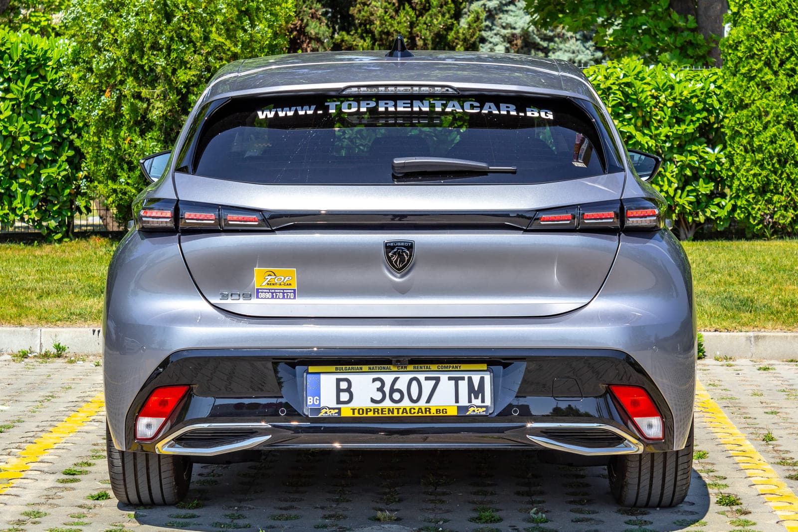 https://topmobility-prod-cms.s3.eu-central-1.amazonaws.com/peugeot_308_back_view_0e50f9ce40.jpg