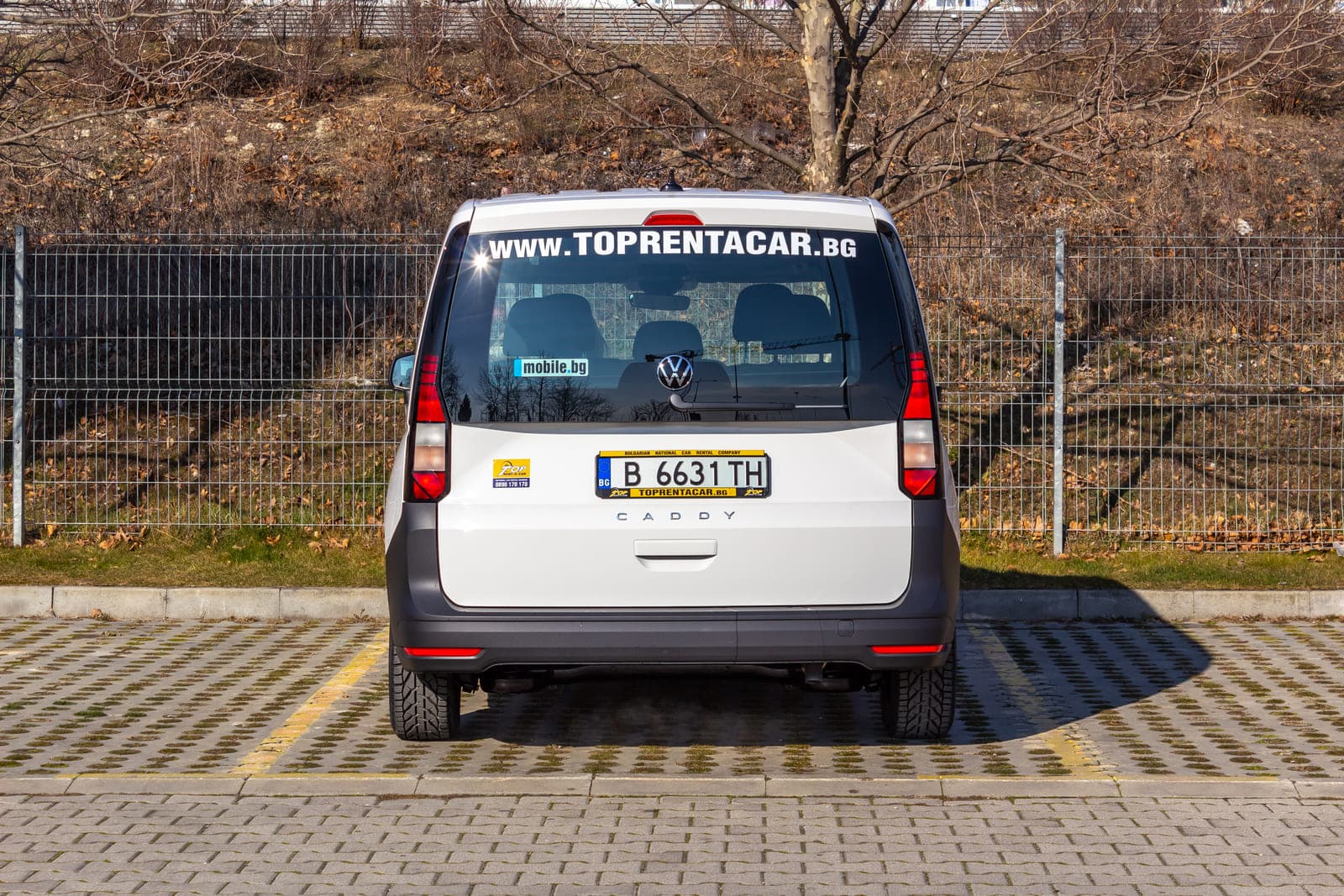 https://topmobility-prod-cms.s3.eu-central-1.amazonaws.com/vw_caddy_back_view_de904f7f00.jpg
