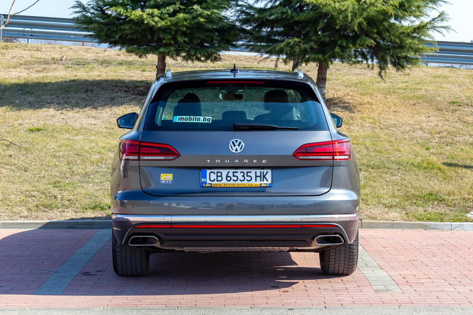 https://topmobility-prod-cms.s3.eu-central-1.amazonaws.com/vw_touareg_back_view_318677446b.jpg