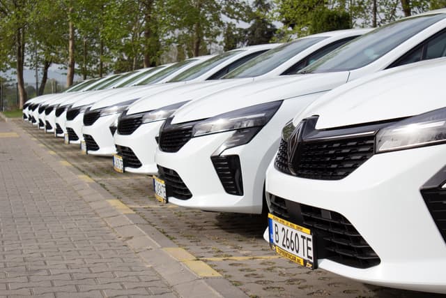 Нови попълнения в автопарка – 370 автомобила за още повече възможности за пътуване