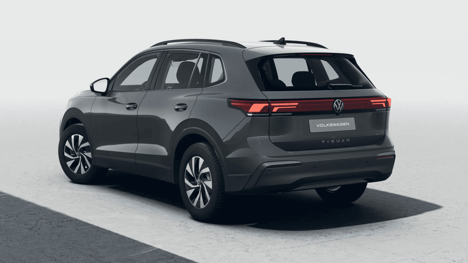 https://topmobility-prod-cms.s3.eu-central-1.amazonaws.com/VW_Tiguan_2026_back_view_819eb873a0.png