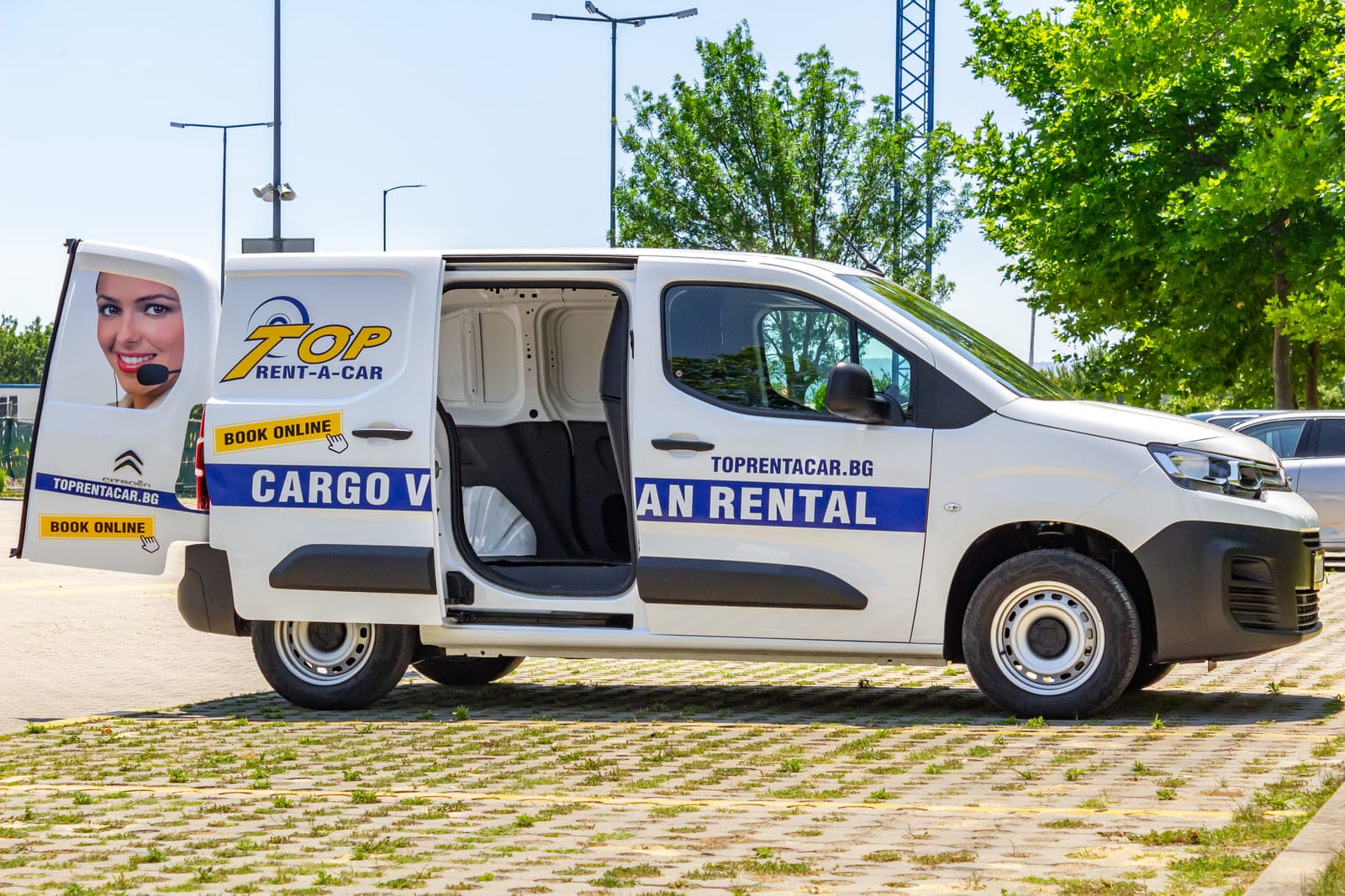 https://topmobility-prod-cms.s3.eu-central-1.amazonaws.com/citroen_berlingo_van_rentals_e3712ff9b3.jpg