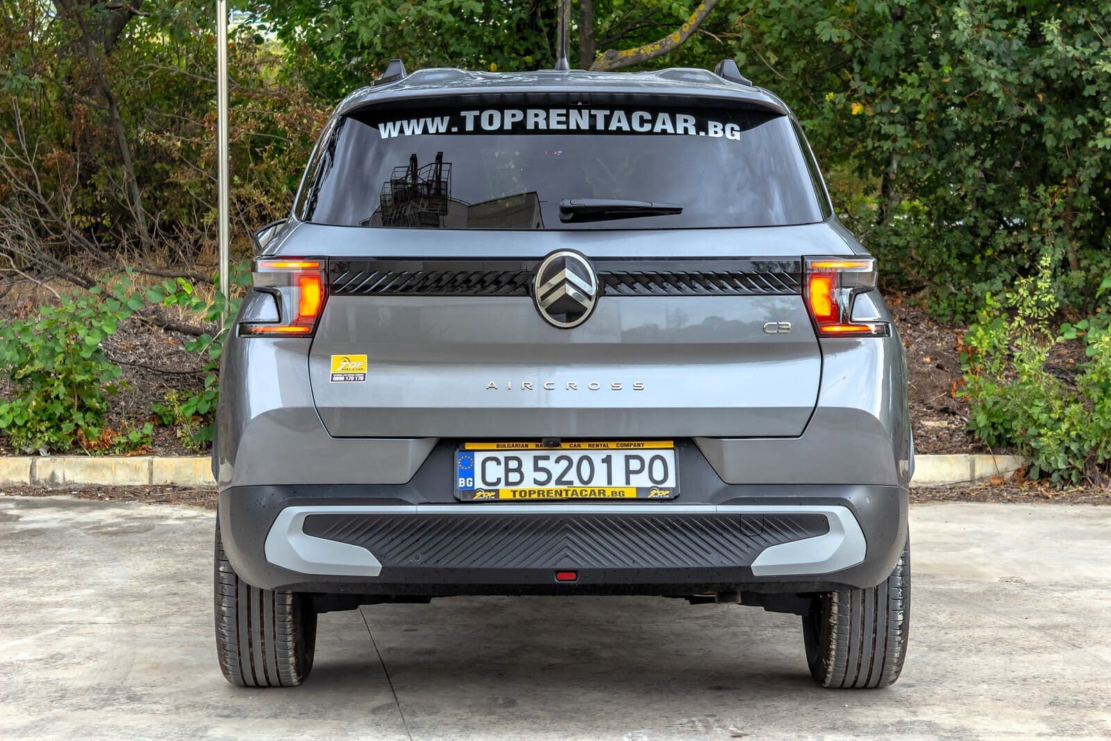 https://topmobility-prod-cms.s3.eu-central-1.amazonaws.com/citroen_c3_aircross_back_view_7bc7b5c197.jpg