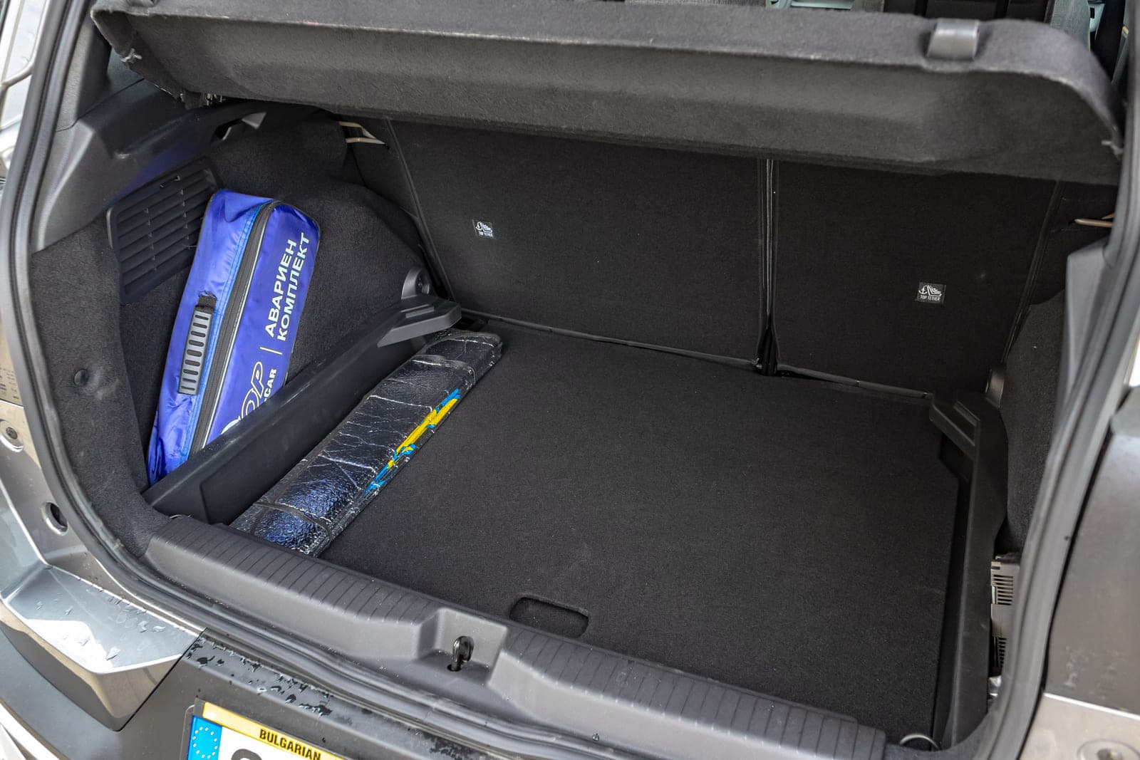 https://topmobility-prod-cms.s3.eu-central-1.amazonaws.com/citroen_c3_aircross_trunk_c9b66e4366.jpg