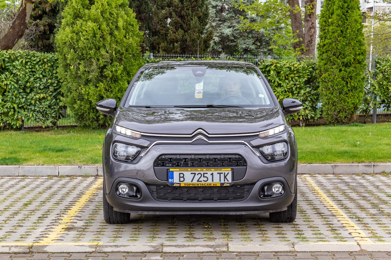 https://topmobility-prod-cms.s3.eu-central-1.amazonaws.com/citroen_c3_front_view_272880a9dd.jpg