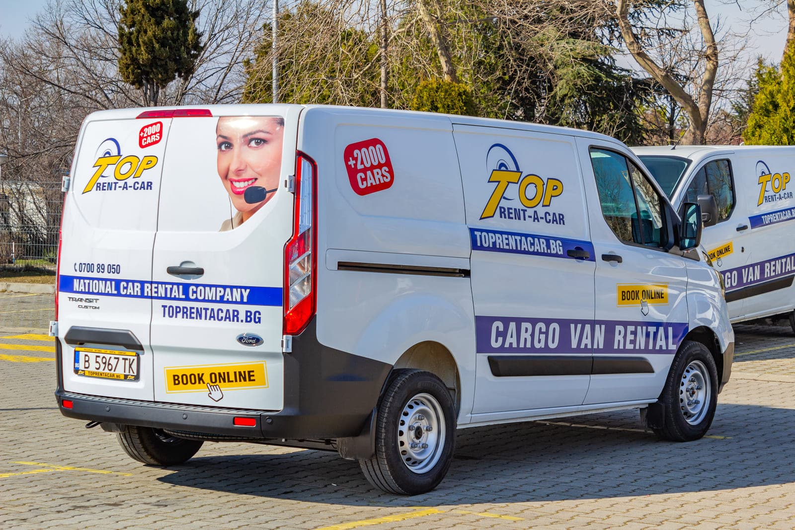 https://topmobility-prod-cms.s3.eu-central-1.amazonaws.com/ford_custom_cargo_rental_4cc2341a8c.jpg