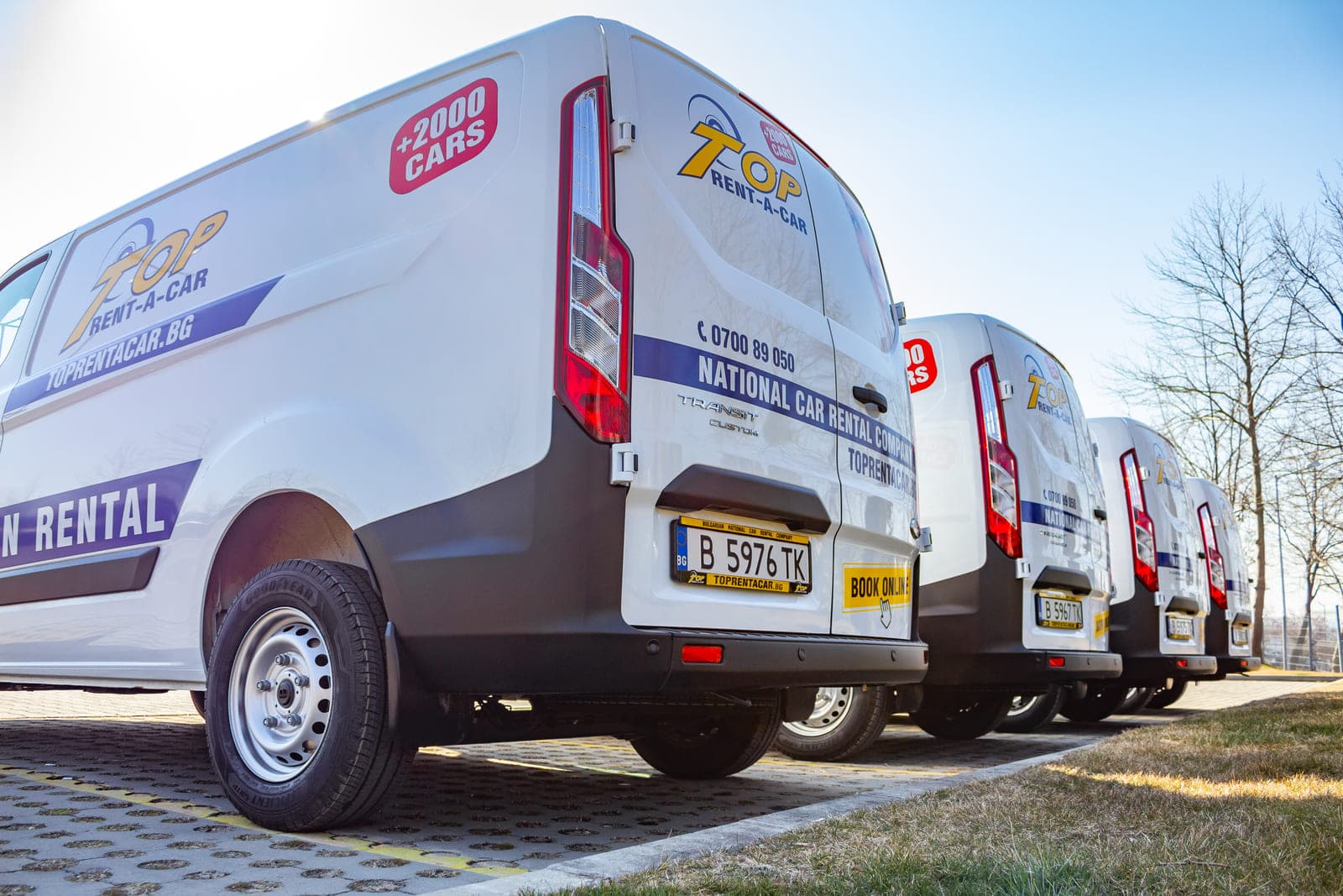 https://topmobility-prod-cms.s3.eu-central-1.amazonaws.com/ford_custom_cargo_van_rental_848d13554b.jpg