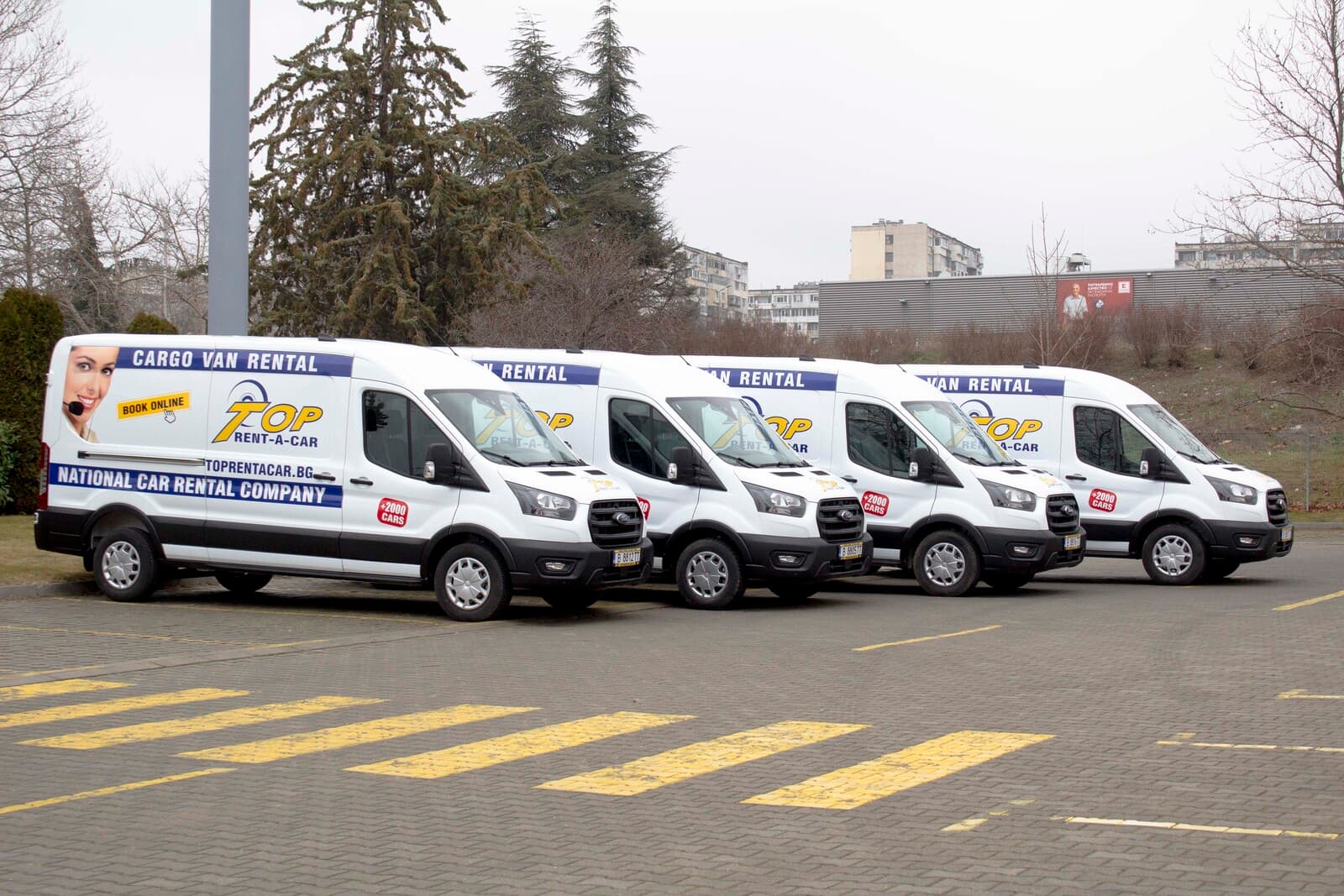 https://topmobility-prod-cms.s3.eu-central-1.amazonaws.com/ford_transit_cargo_van_for_rent_99c86dbdeb.jpg