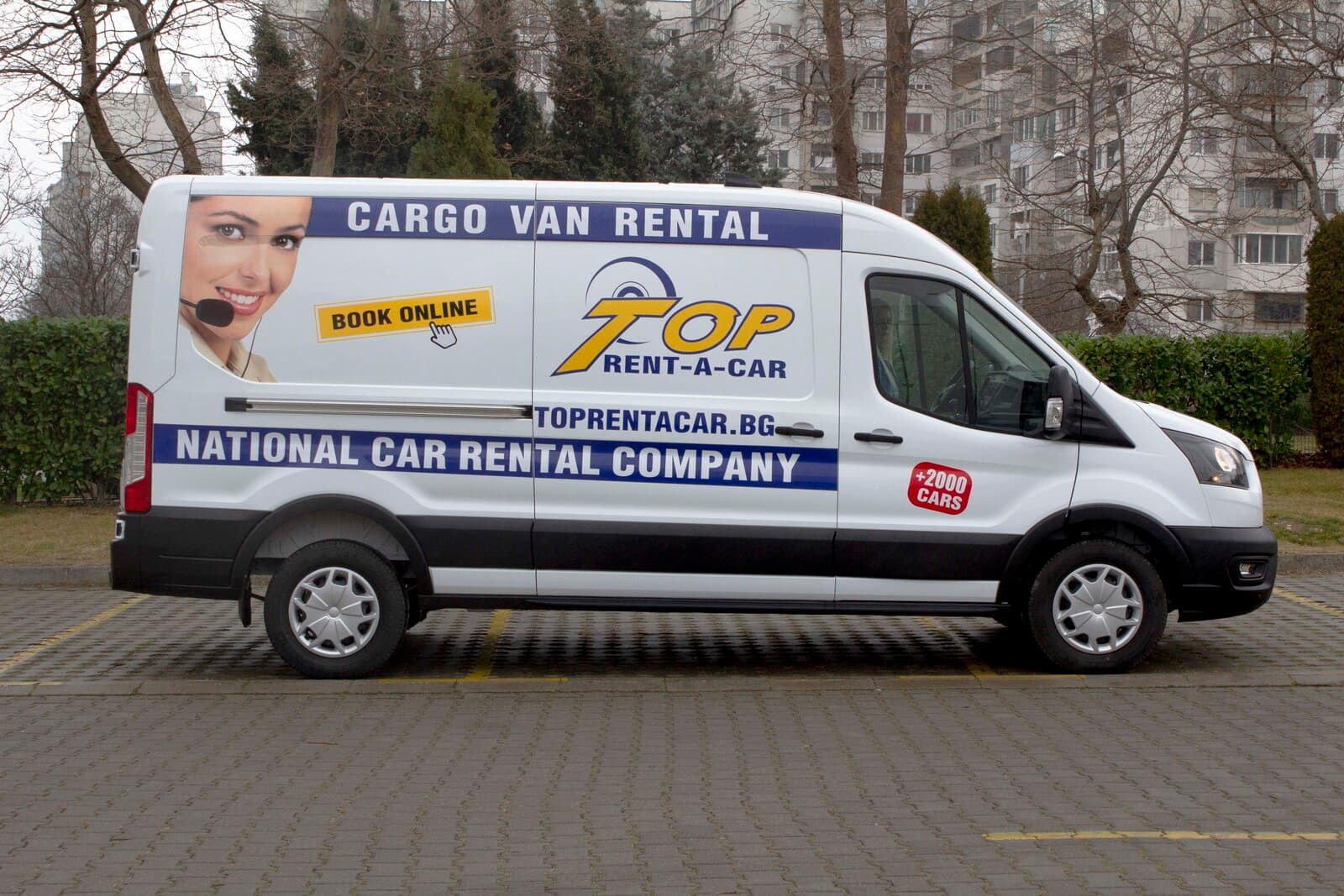 https://topmobility-prod-cms.s3.eu-central-1.amazonaws.com/ford_transit_side_view_e79e60f7fd.jpg