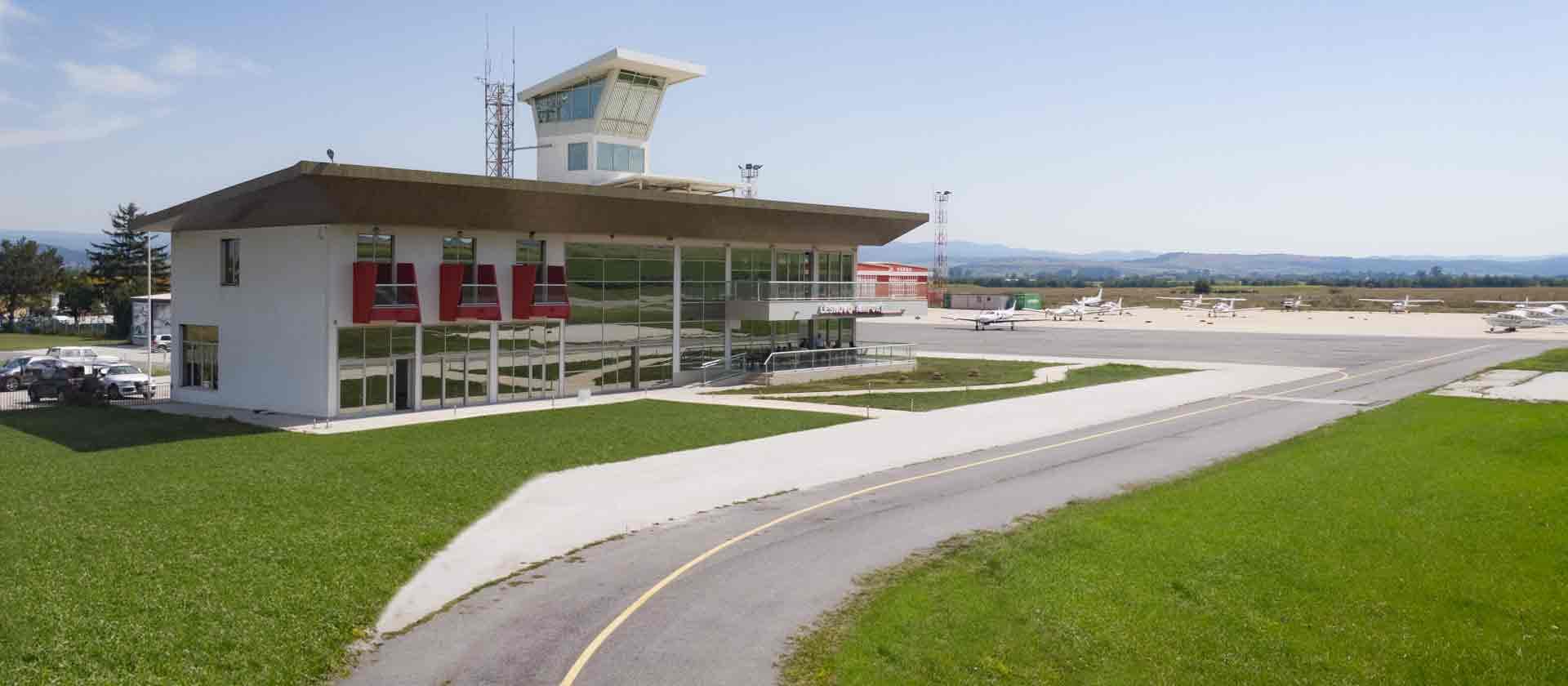 Lesnovo Airport
