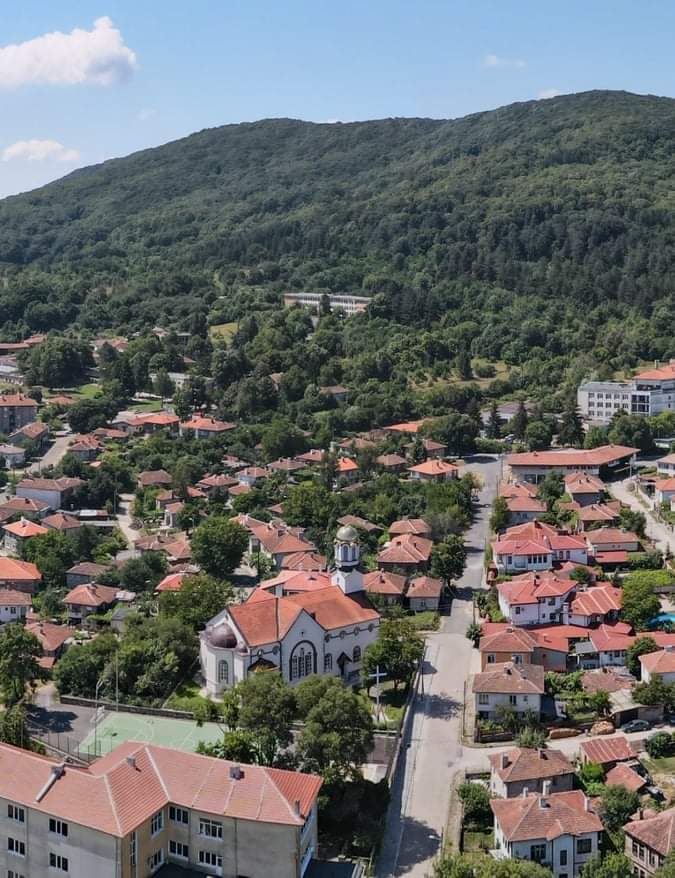 Malko Tarnovo from above