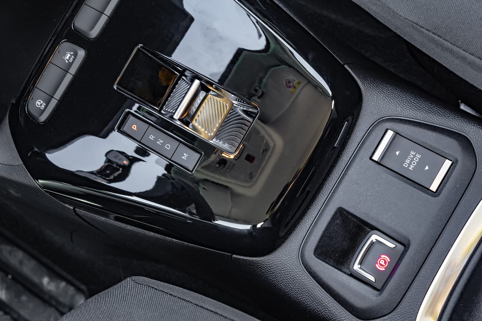 https://topmobility-prod-cms.s3.eu-central-1.amazonaws.com/opel_corsa_automatic_gearbox_0065c85e72.jpg