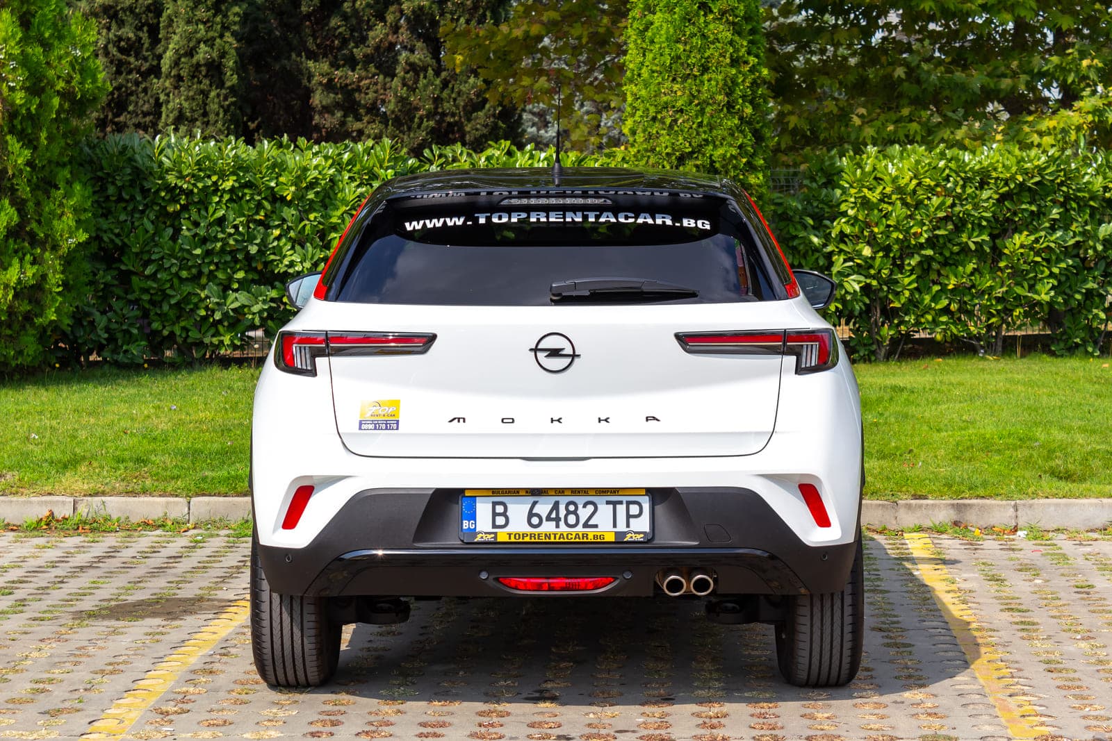 https://topmobility-prod-cms.s3.eu-central-1.amazonaws.com/opel_mokka_manual_back_view_472bcc96d6.jpg