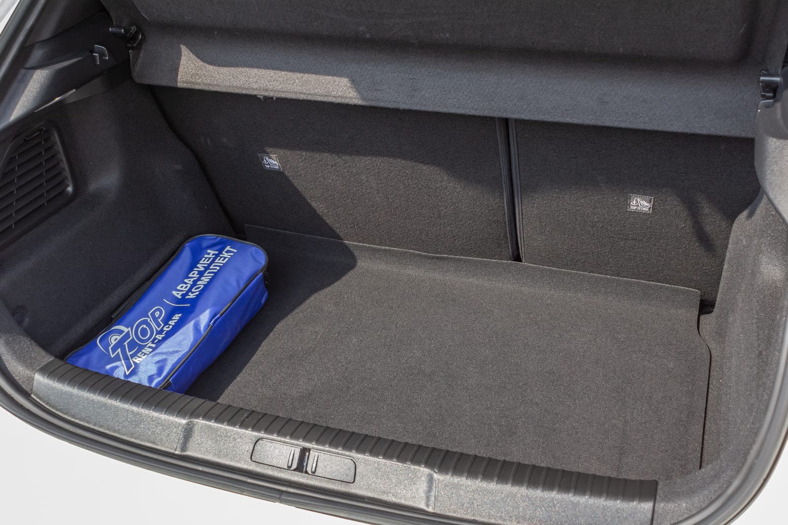 https://topmobility-prod-cms.s3.eu-central-1.amazonaws.com/opel_mokka_manual_trunk_0485a1ccef.jpg