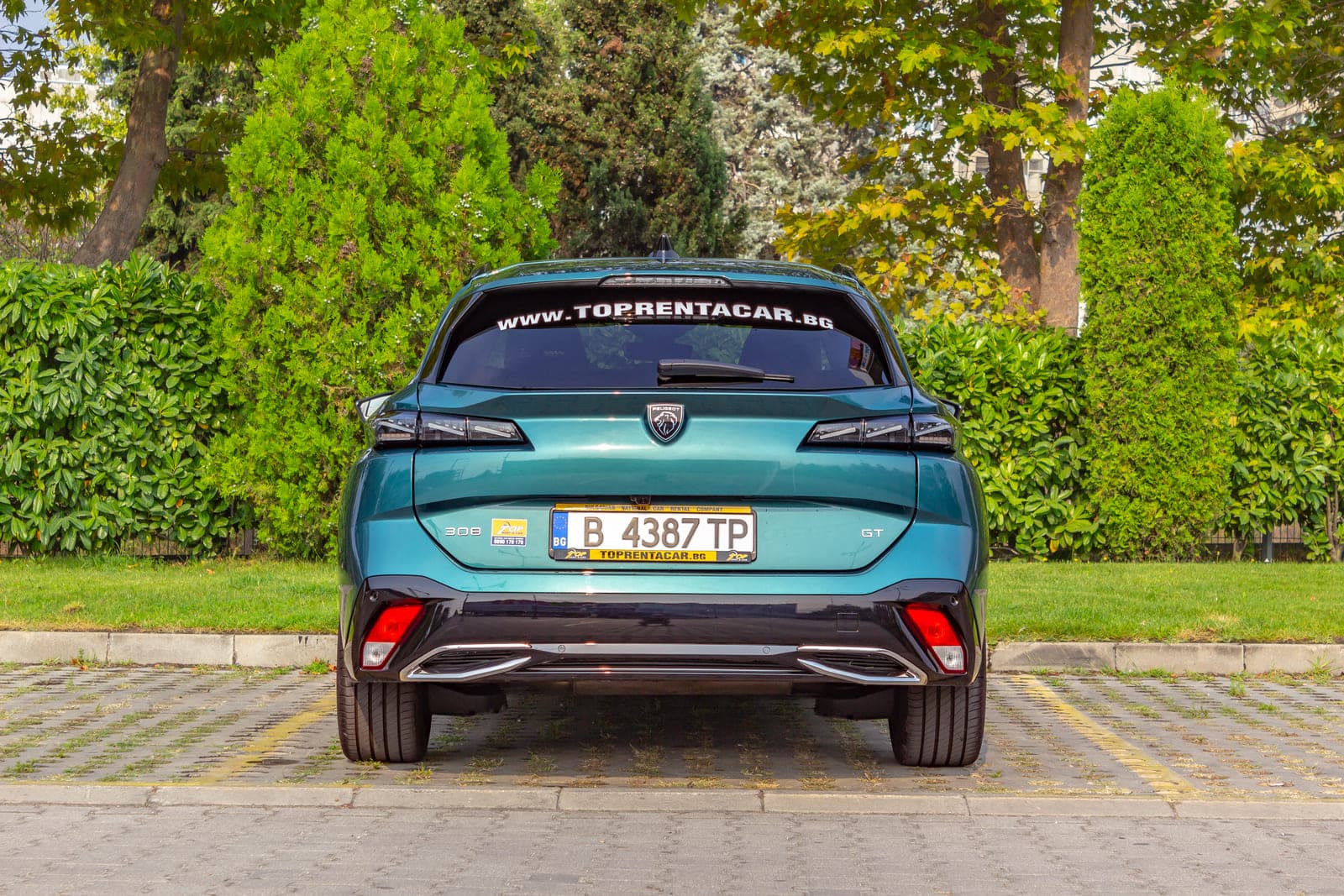 https://topmobility-prod-cms.s3.eu-central-1.amazonaws.com/peugeot_308_sw_back_view_ef342df3f7.jpg