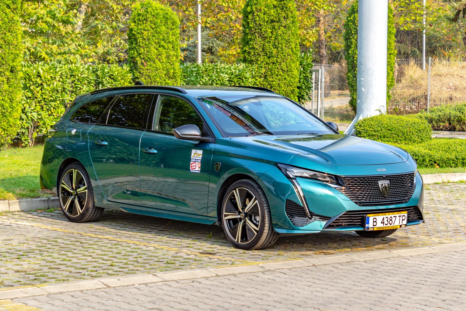 https://topmobility-prod-cms.s3.eu-central-1.amazonaws.com/peugeot_308_sw_car_rental_f486acb524.jpg