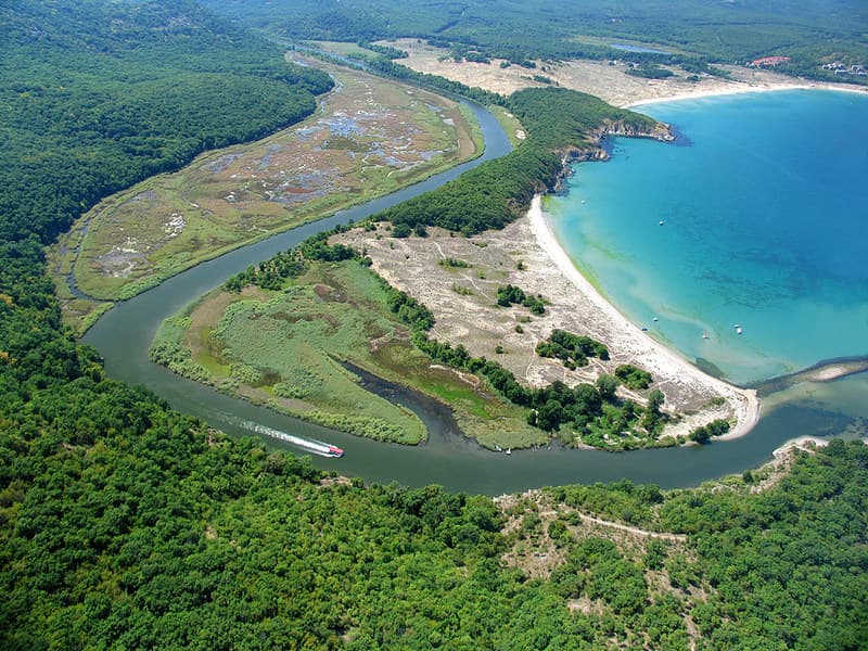Ropotamo river