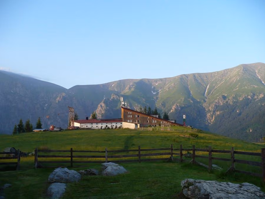 Devetashka Cave