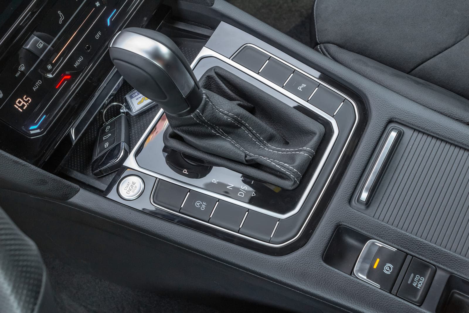 https://topmobility-prod-cms.s3.eu-central-1.amazonaws.com/vw_arteon_automatic_gearbox_45543f3520.jpg