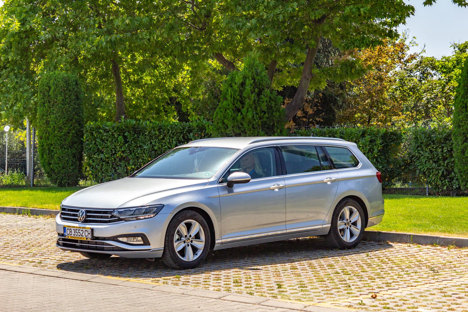 https://topmobility-prod-cms.s3.eu-central-1.amazonaws.com/vw_passat_estate_aut_for_rent_55fb155004.jpg
