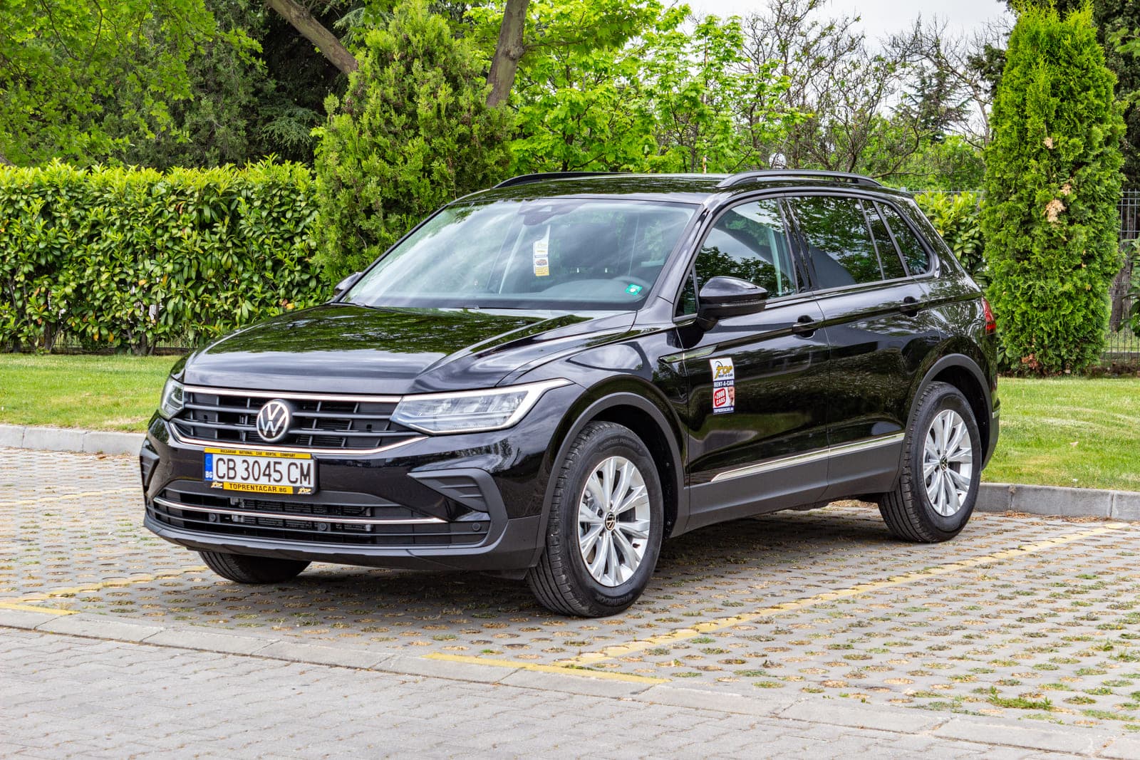https://topmobility-prod-cms.s3.eu-central-1.amazonaws.com/vw_tiguan_for_rent_409664276b.jpg