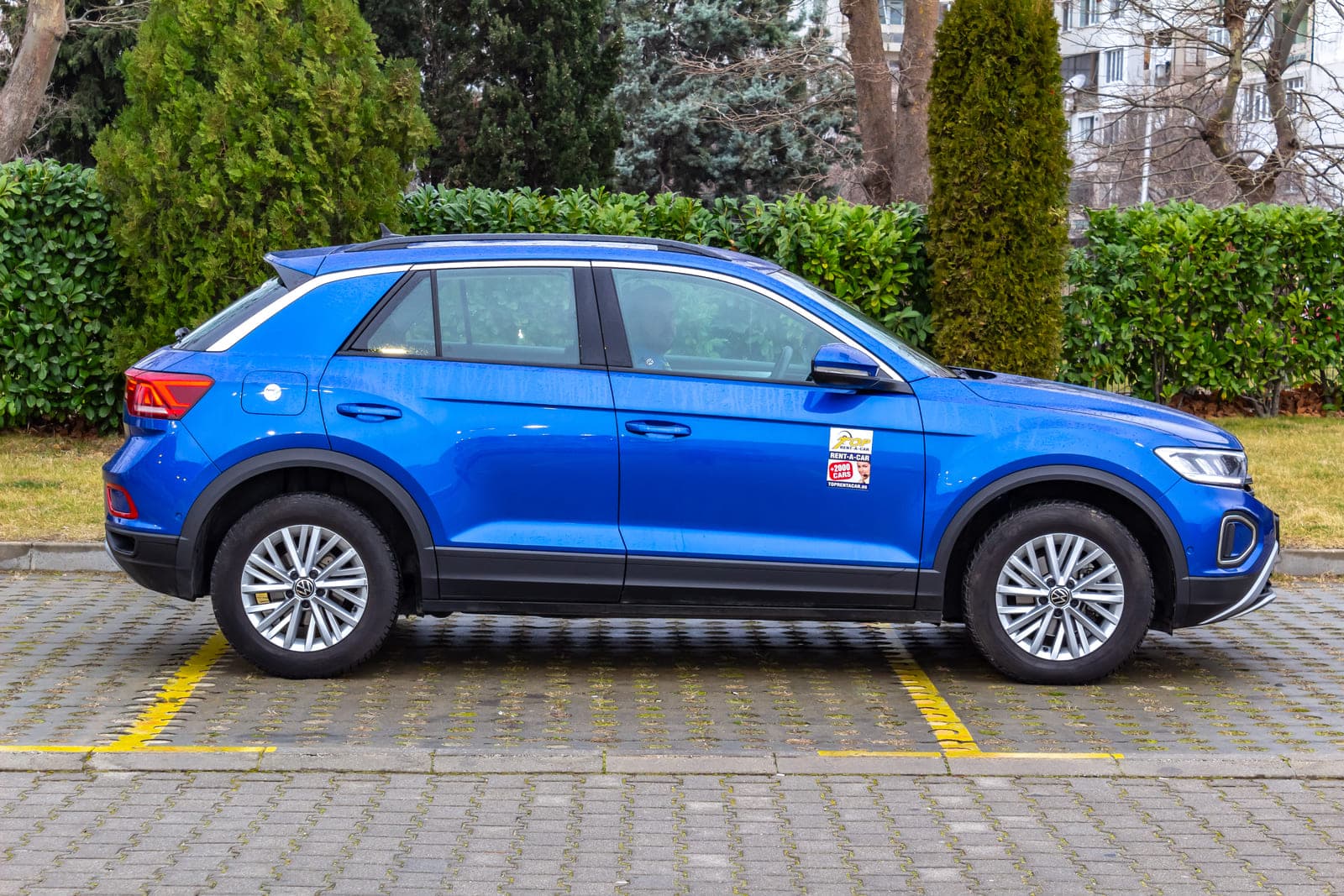 https://topmobility-prod-cms.s3.eu-central-1.amazonaws.com/vw_troc_side_view_ce2b50456d.jpg