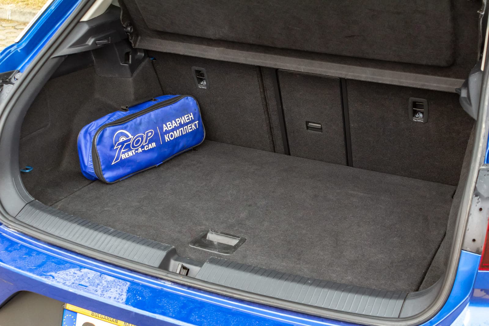 https://topmobility-prod-cms.s3.eu-central-1.amazonaws.com/vw_troc_trunk_6f2d1dac88.jpg